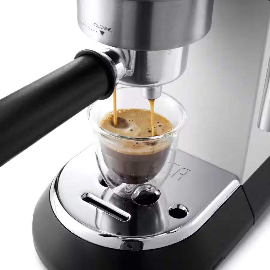 De’Longhi Dedica EC685 Series – Manual Espresso Machine with Cappuccino System, 15 Bar Pressure, Thermoblock Heating (Black, Grey, Red & White)-20