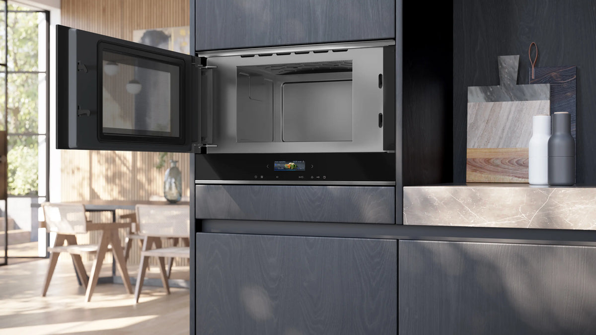 Siemens iQ700 Built-in Microwave Oven Black – BF722L1B1I-2