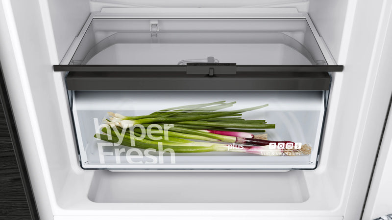 Siemens iQ500 Built-in Fridge-Freezer with Freezer at Bottom 177.2 x 55.8 cm Flat Hinge – KI86NSF30I-7