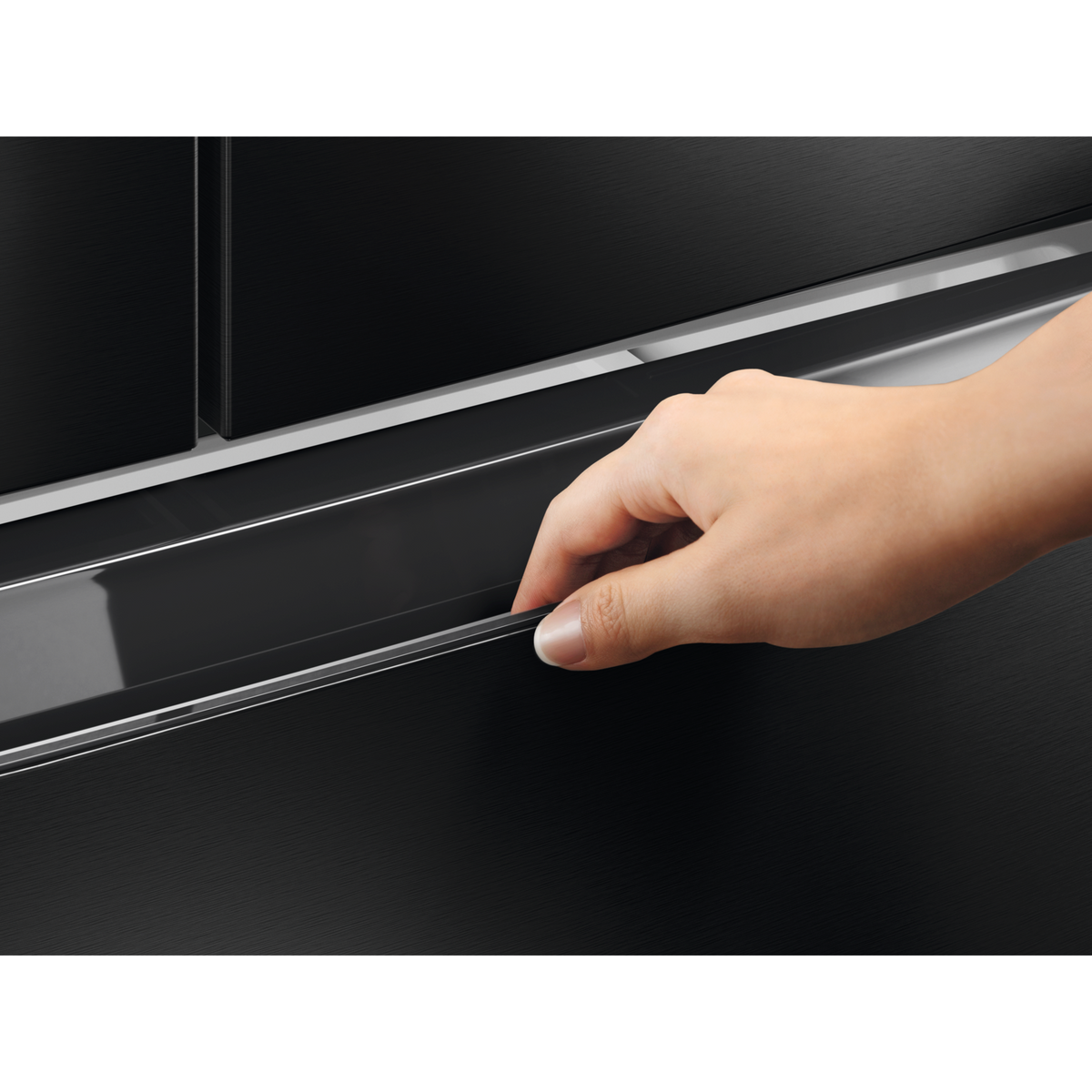Electrolux EHE5600D-B UltimateTaste 700 565L Multi-Door Refrigerator-4