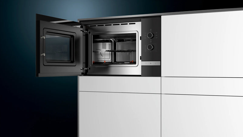 Siemens iQ300 Built-In Microwave with Grill 25L – BE550LMR0I-4