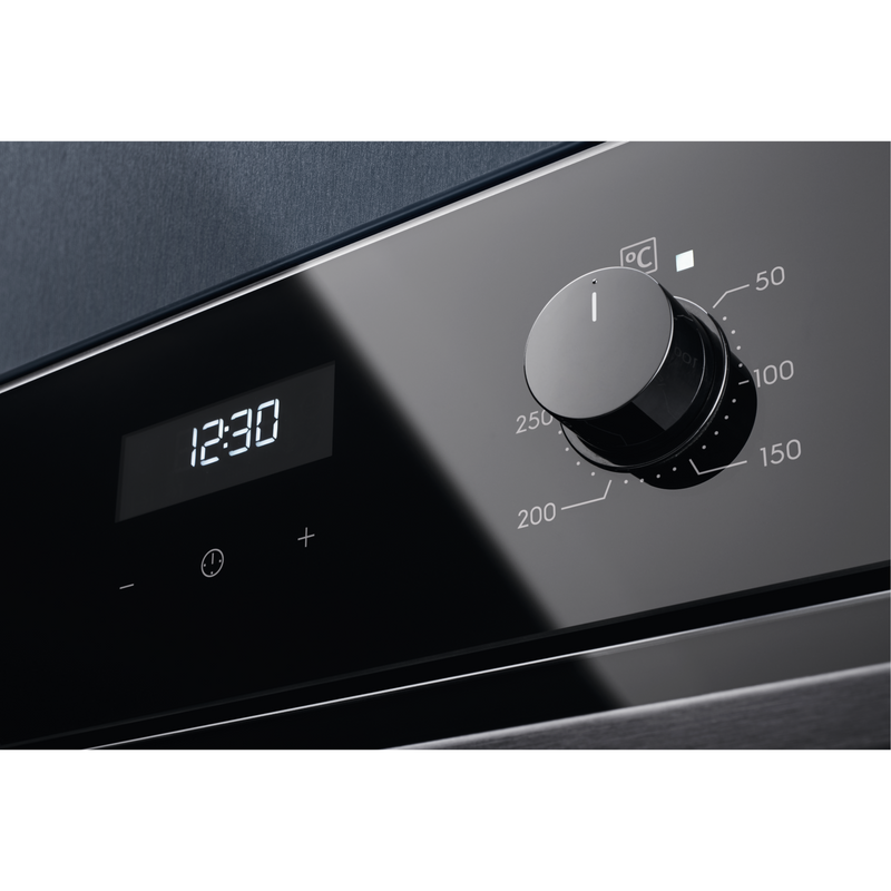 Electrolux KOD3H50BK UltimateTaste 500 60 cm Built-in Single Oven – 65L Capacity-2